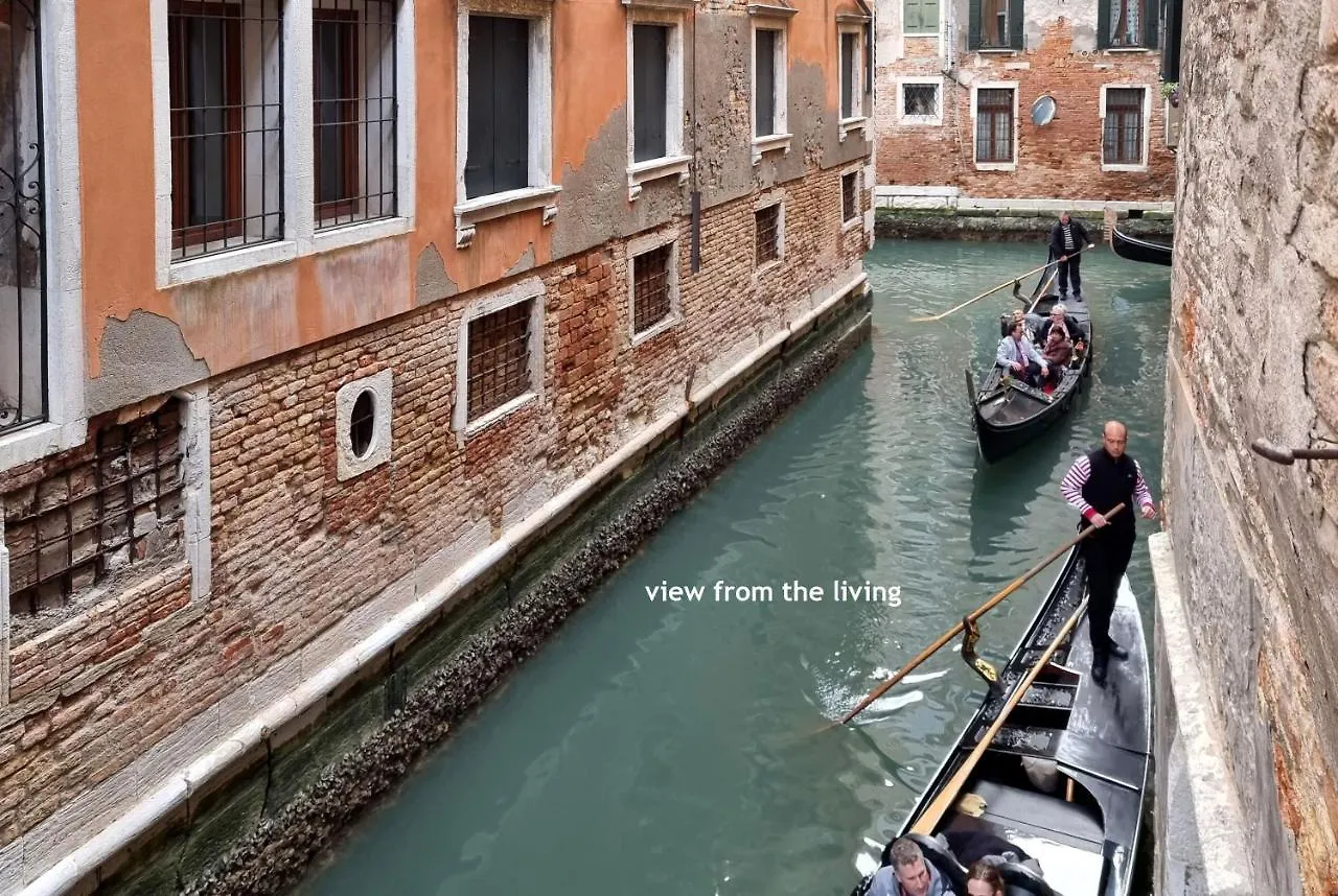 Spiral Canal View San Marco Venice Apartment